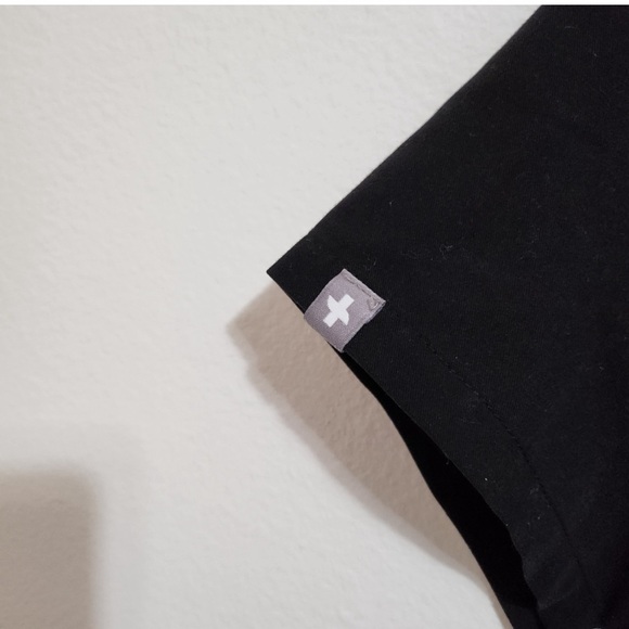 FIGS Gaya Limited Edition Scrub Top XS - Picture 3 of 6